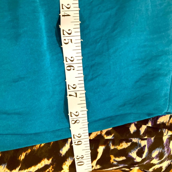 BCBG strapless mini cocktail dress with pockets. Size 8. New. - Picture 7 of 8